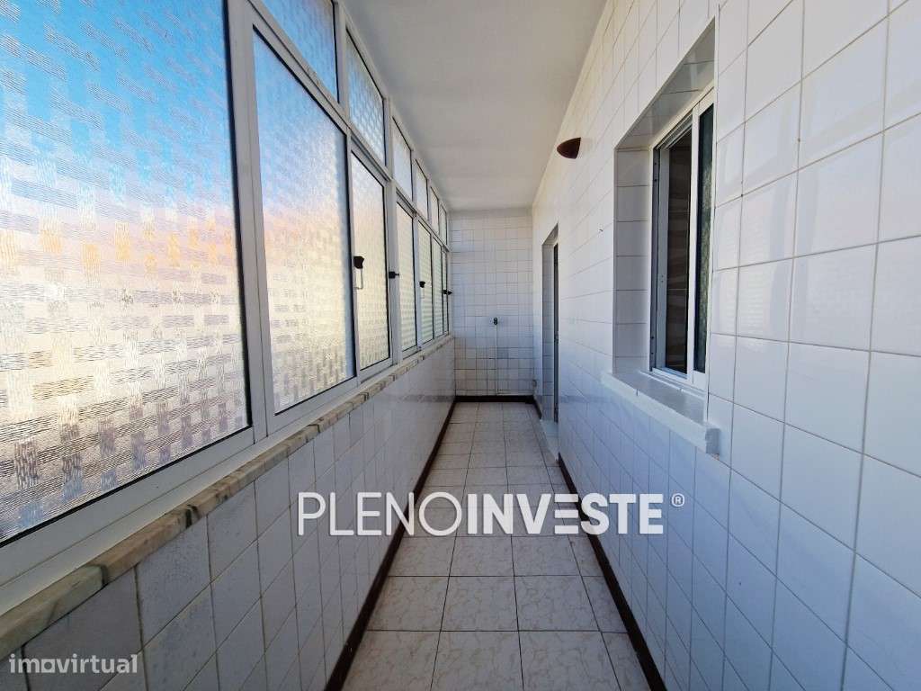 T2 com boas áreas no Seixal-18