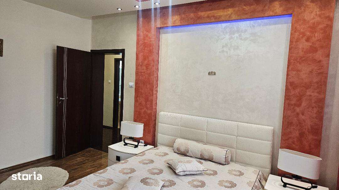 Apartament 4 camere Cetate - Imagine principală: 5/12