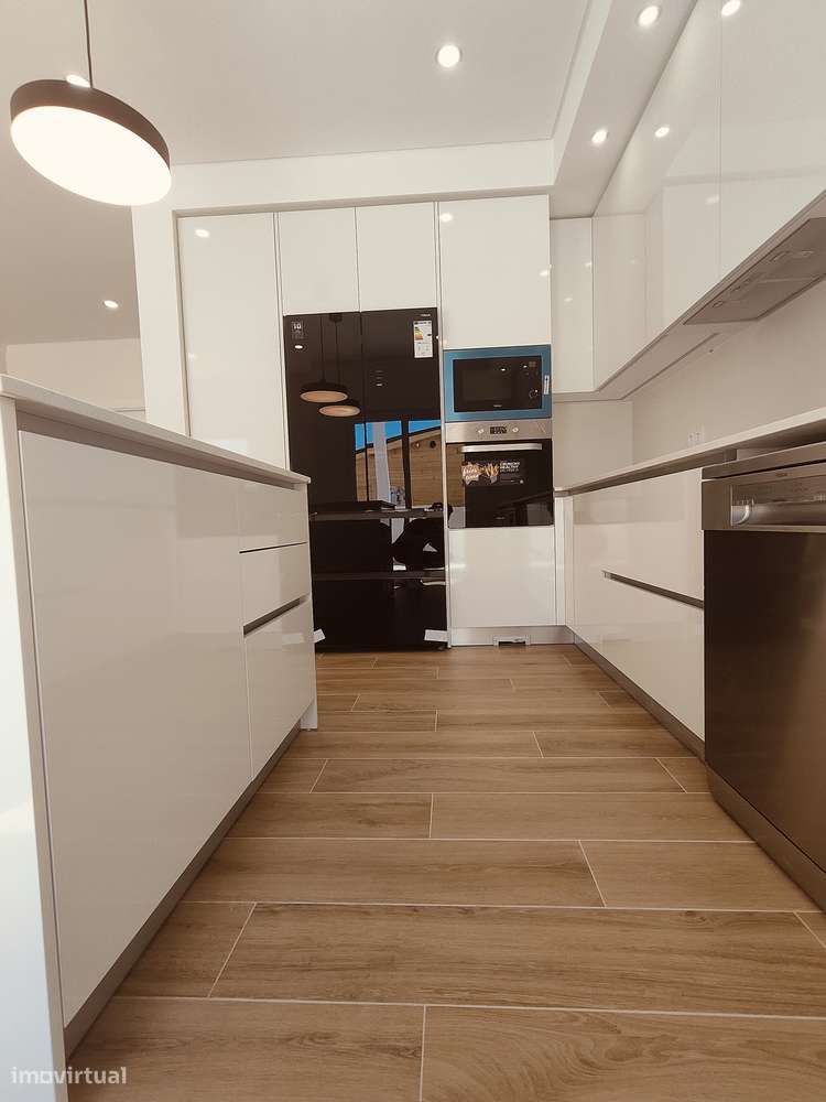 Moradia Geminada T3 com duas Suítes - Oferta 1% do valor de aquisição-8