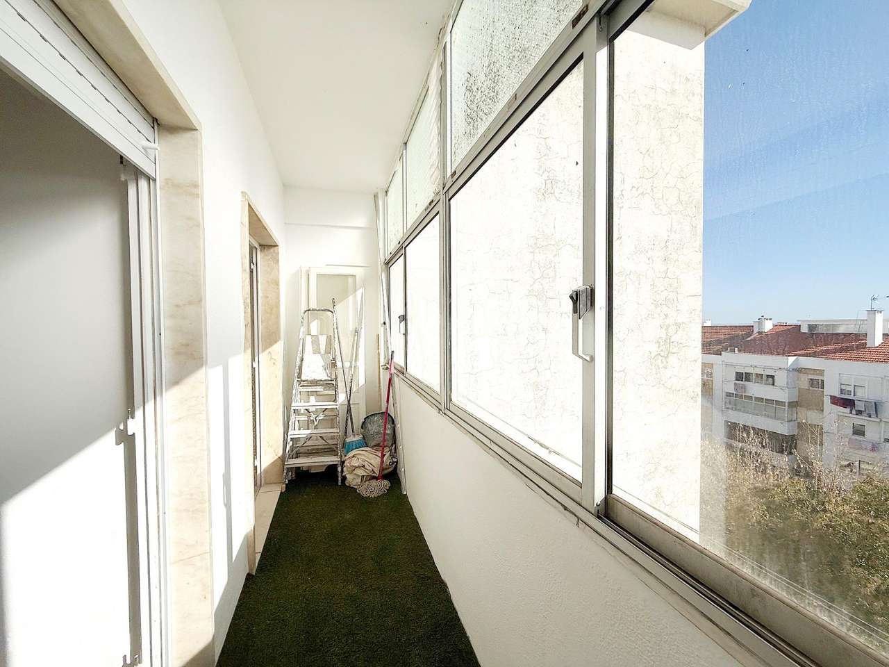 T2 em Santa Iria da Azóia c/ vista rio e arrecadação!-21