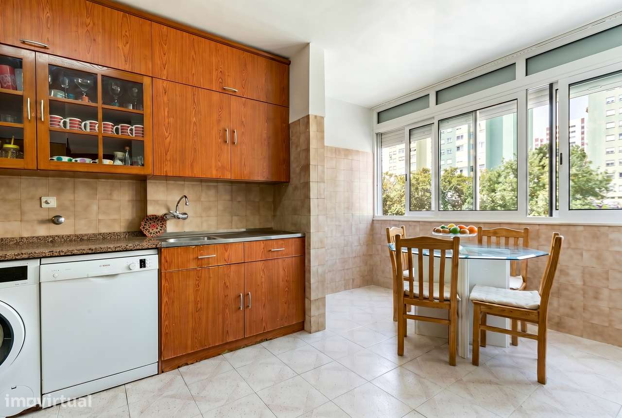 T3 c/ 120 m², Marquise e Arrecadação / Santo António dos Cavaleiros-6