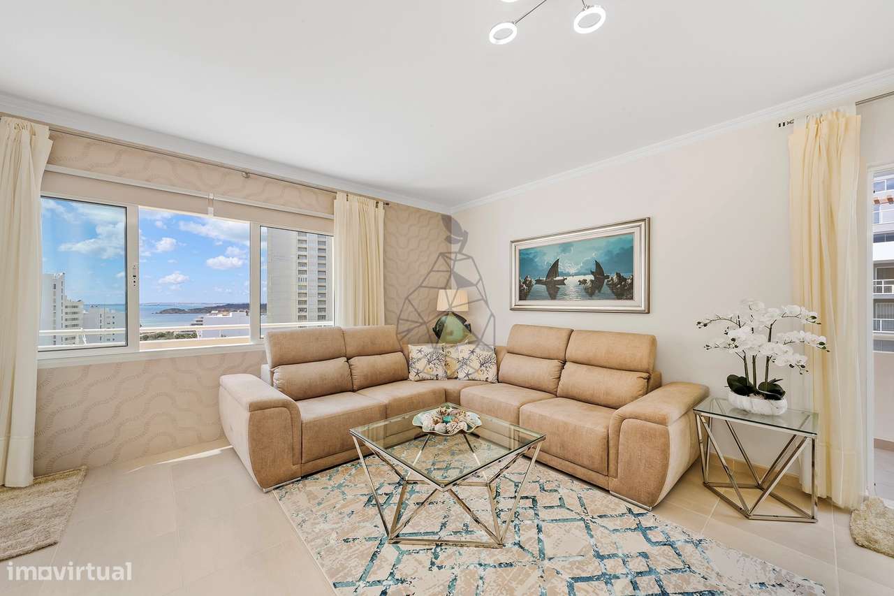 Apartamento T2  com Garagem na 1º Linha da Praia da Rocha - Grande imagem: 5/57