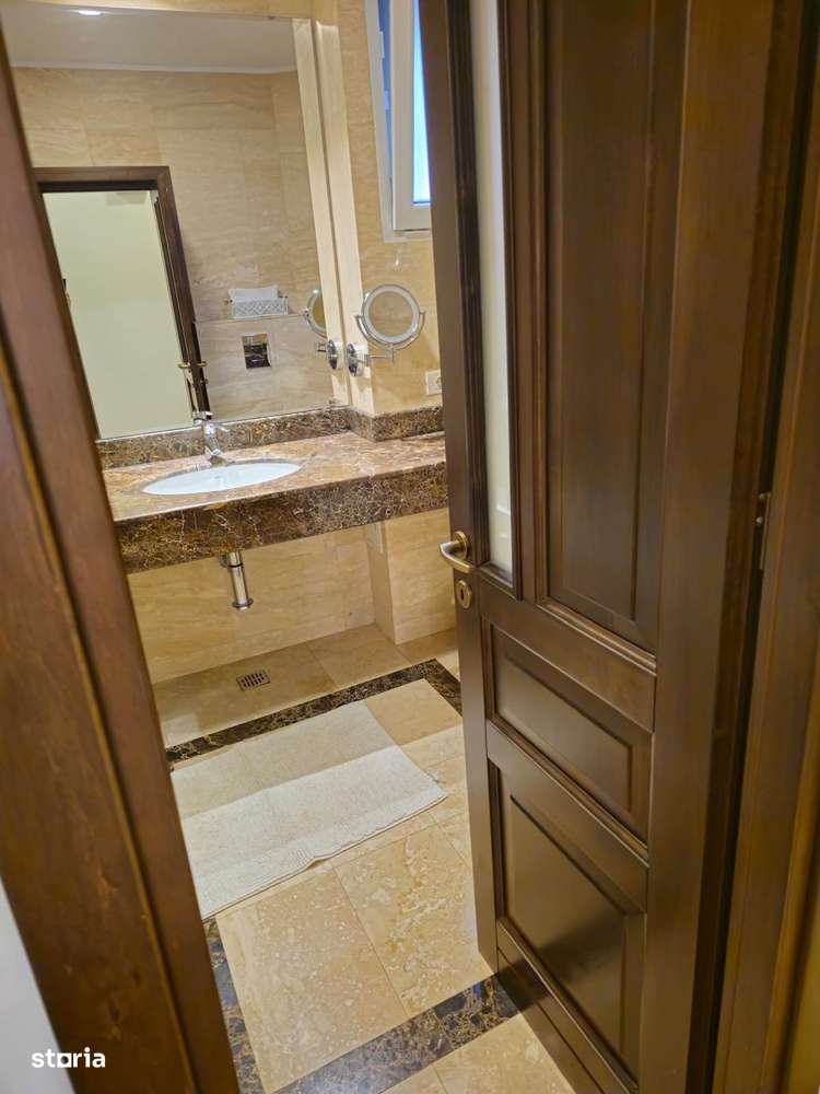 Vila frumoasa ,localizata central\ Unirii Square\Proprietar-11