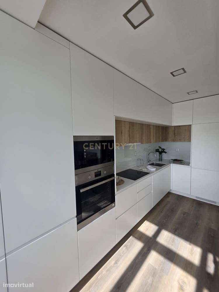 Apartamento T3 Novo em Benfica | varanda aberta | suite | 2 elevadores-14