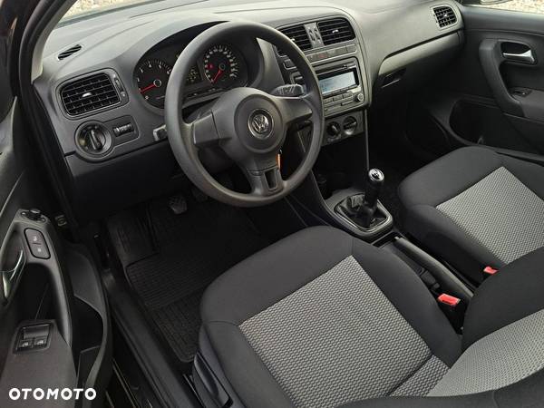 Volkswagen Polo - 8