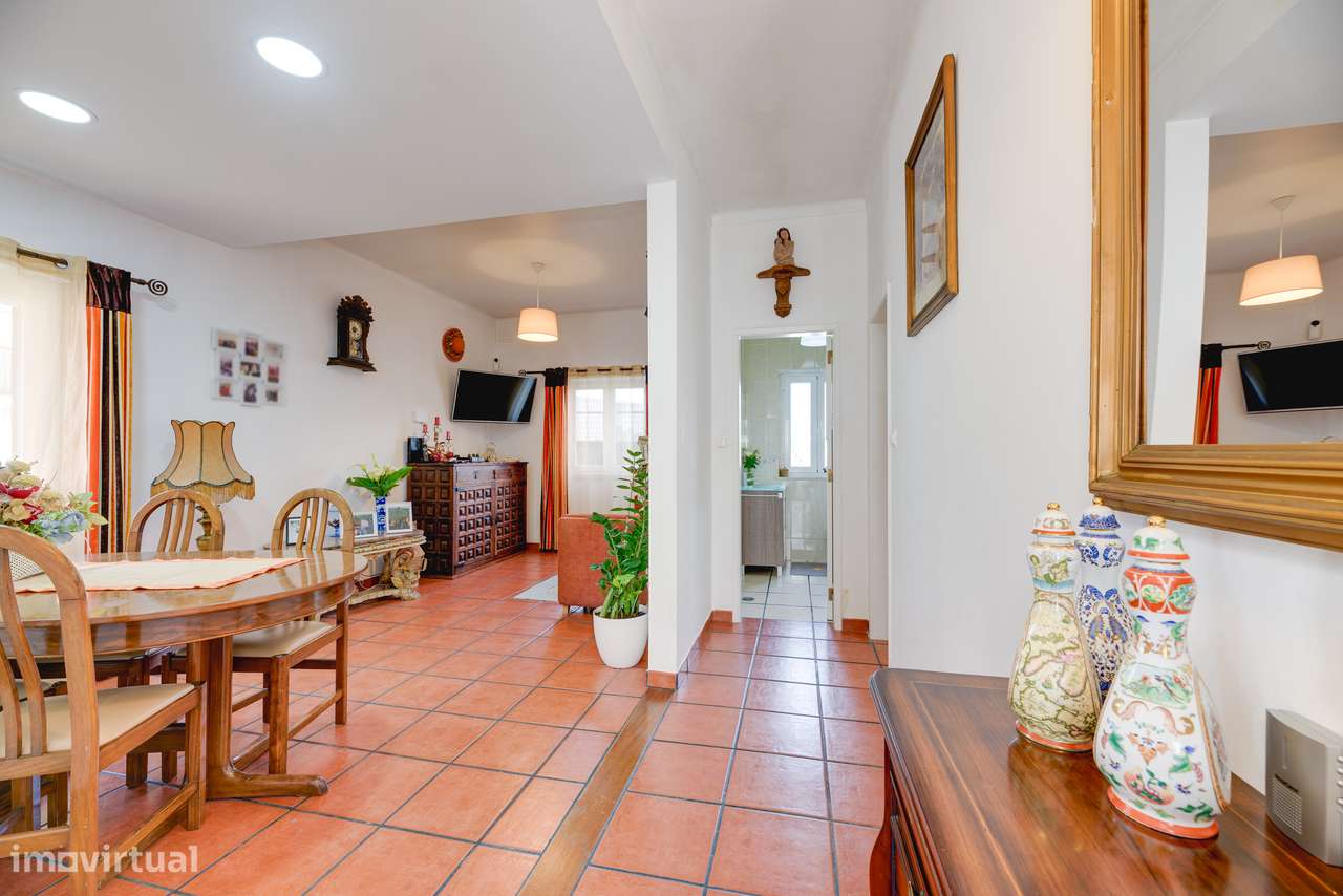 MORADIA T3 TRANSFORMADA EM T2 | GARAGEM | 221M2 | ARRUDA DOS VINHOS-24