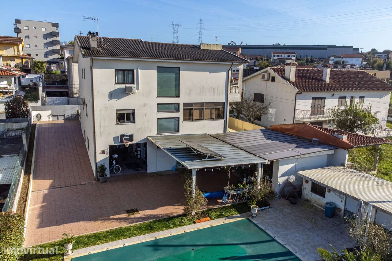 Moradia de Luxo T4 | Piscina Aquecida | Exclusividade Total em Amares-42