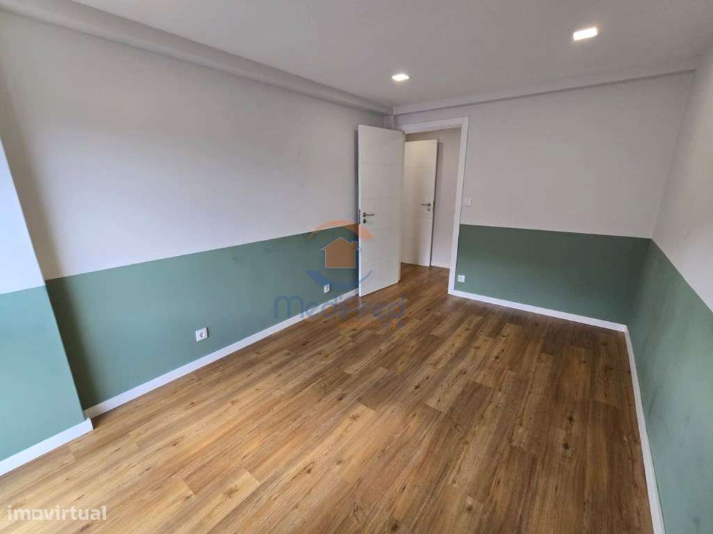 Apartamento T2 Totalmente Remodelado | Quinta do Pinheiro, Pontinha-24