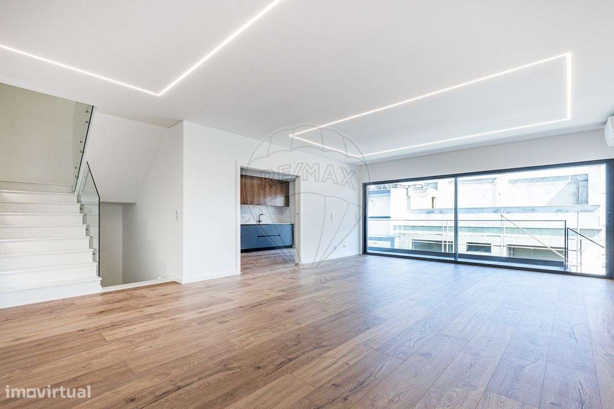 Moradia T6 para venda - Grande imagem: 2/37