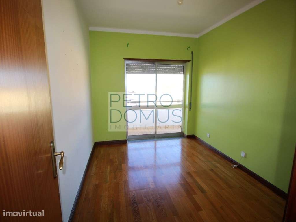 APARTAMENTO T3 | GARAGEM | VISTA CIDADE-16
