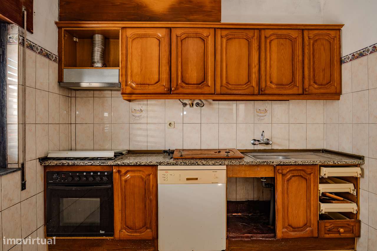 Moradia com Quintal e Garagem à Venda em Viana do Alentejo-43