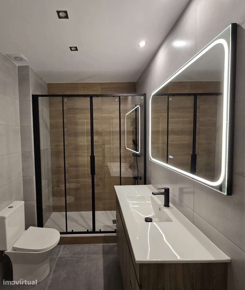 T3 MONTALVÃO Remodelado c/varanda - Grande imagem: 4/15