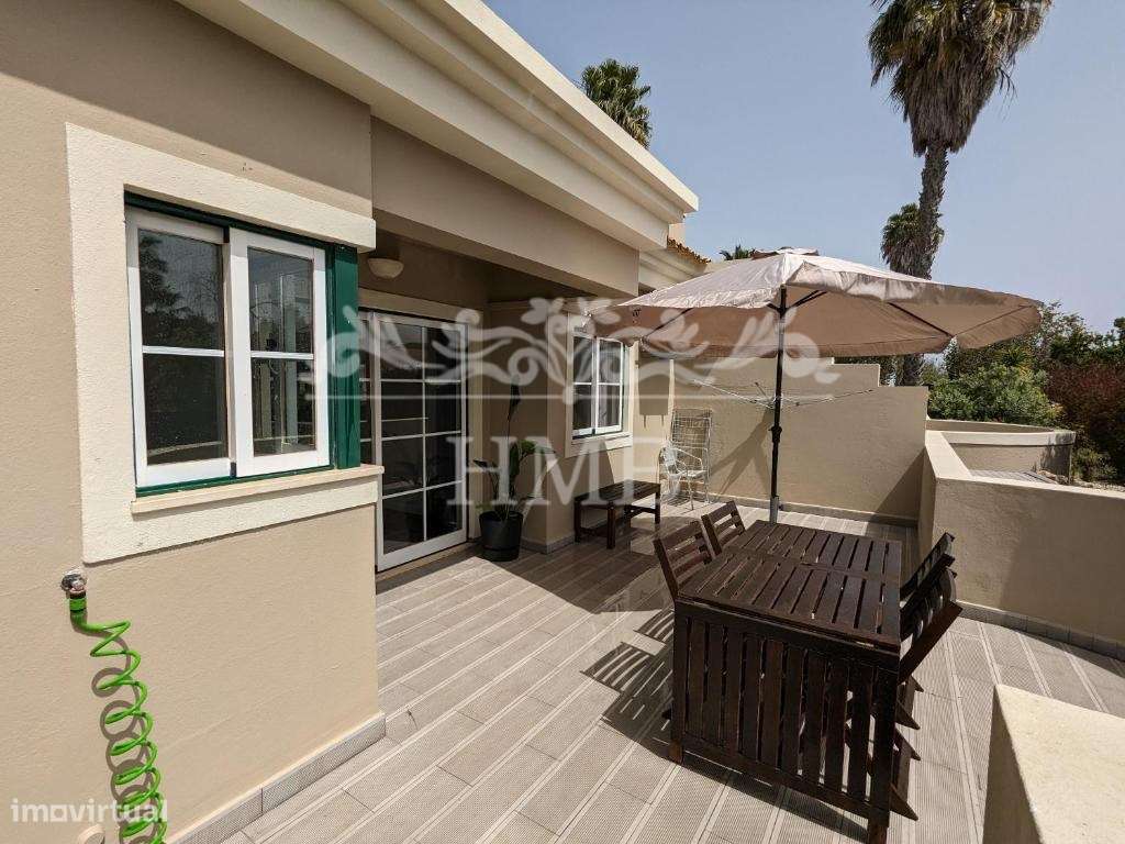 Apartamento T1+1 em Alvor, piscina e garagem-15
