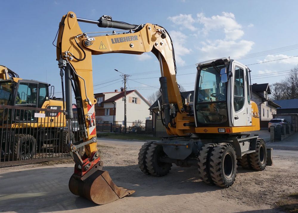 Liebherr A 311 2013