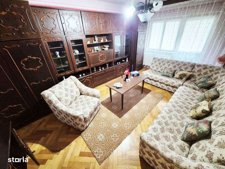 Apartament de vanzare – 2 camere, etaj 2,Spl. Tineretii-0