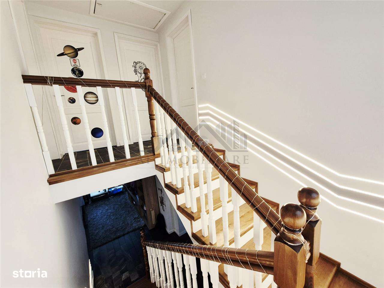 Casa de vanzare cu priveliste frumoasa - Imagine principală: 5/20