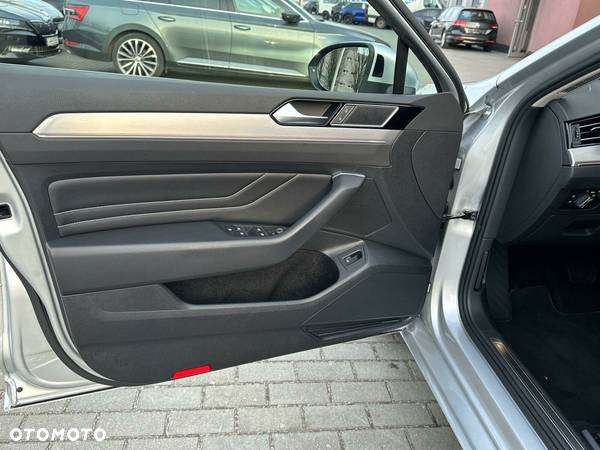 Volkswagen Passat 2.0 TDI EVO Elegance DSG - 15