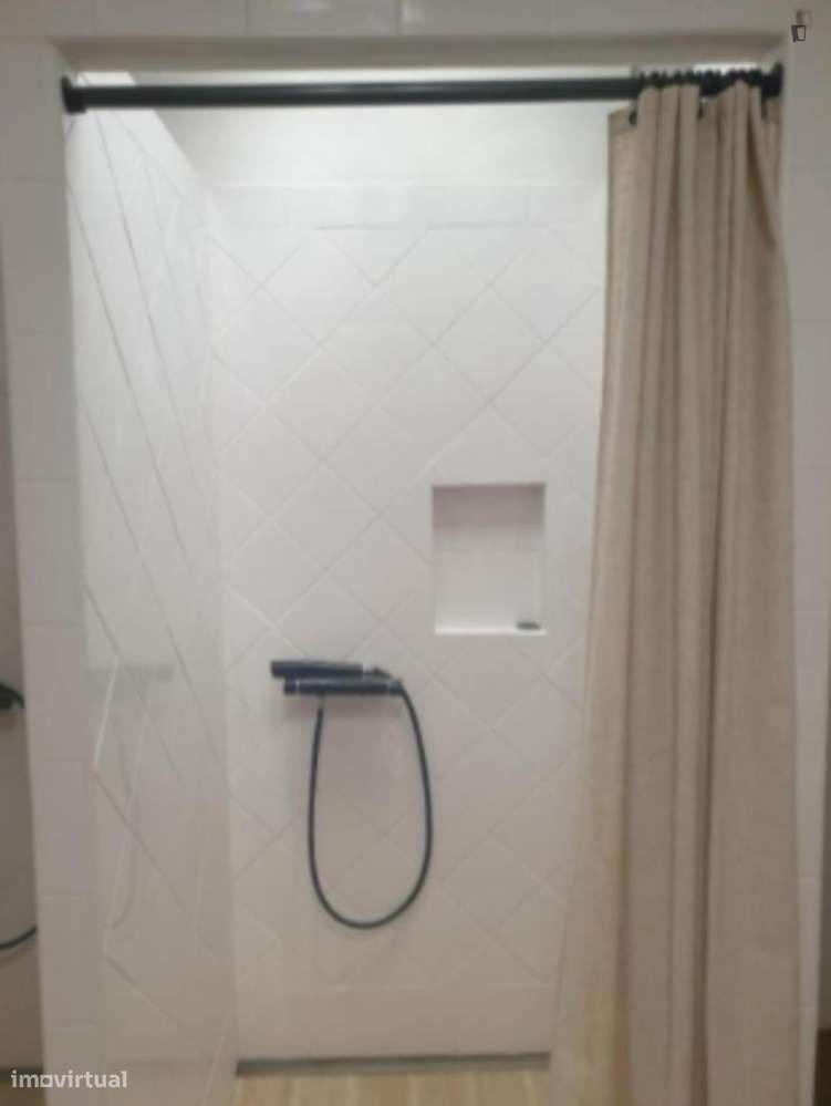 Cama - localizado em Faro - Grande imagem: 3/10