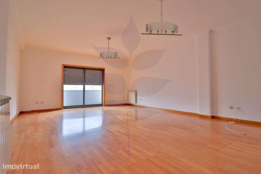 Apartamento T3 - Gualtar - Cozinha Totalmente Equipada-18
