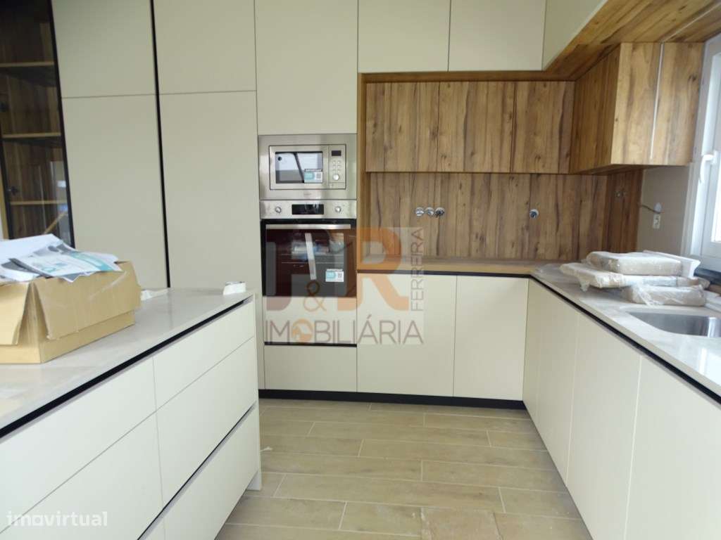 Moradia Isolada Térrea T4 com Garagem - Quinta do Anjo Palmela-38