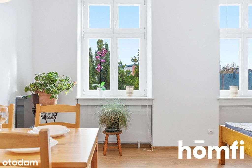 Wyjątkowa kawalerka w historycznym centrum Bielska - Pełny obrazek: 1/16