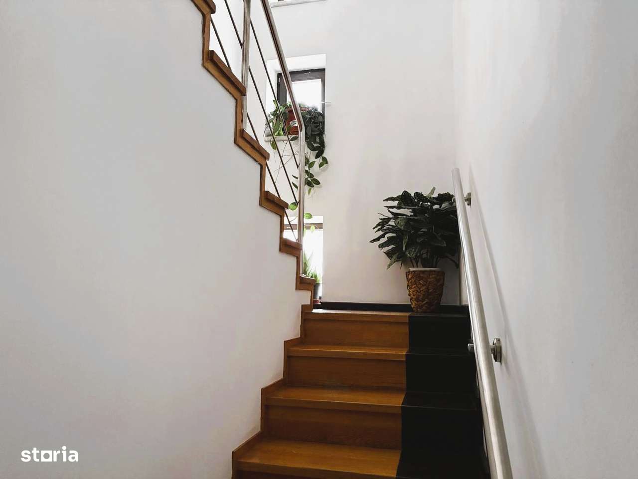 Vila de vânzare - Complex Rezidențial, Otopeni-Sud - Imagine principală: 5/15