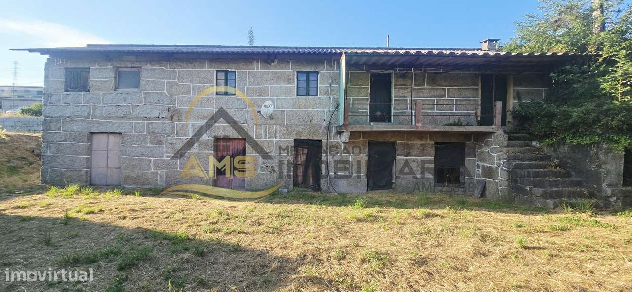 Moradia para restauro e terreno industrial com mais de 4000m²-27