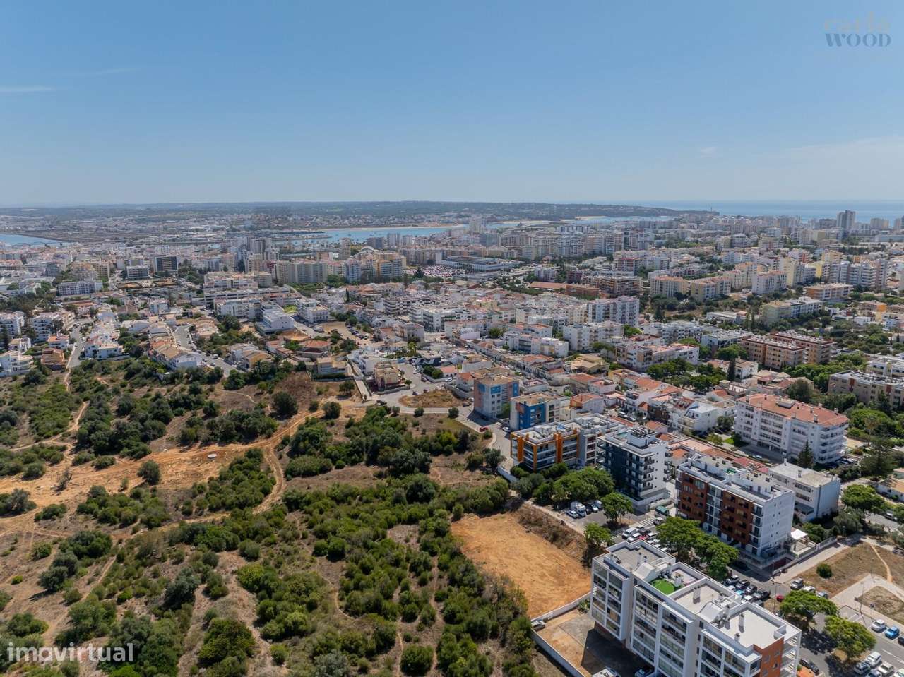 Excelente apartamento novo entre a cidade e o mar-19
