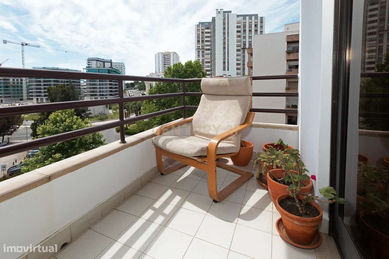 Apartamento T3 Miraflores - Oeiras com Garagem Box-35