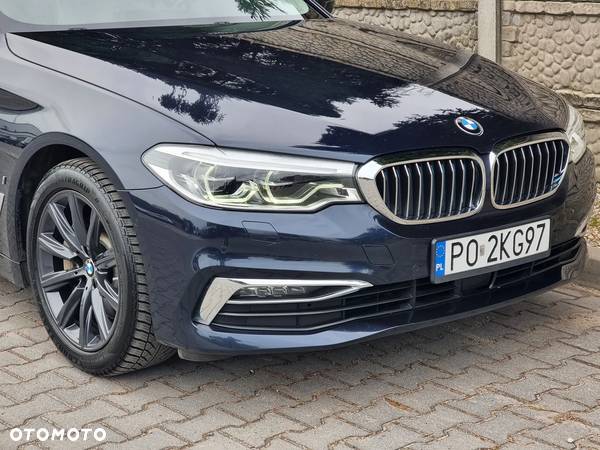 BMW Seria 5 530e iPerformance Luxury Line - 34