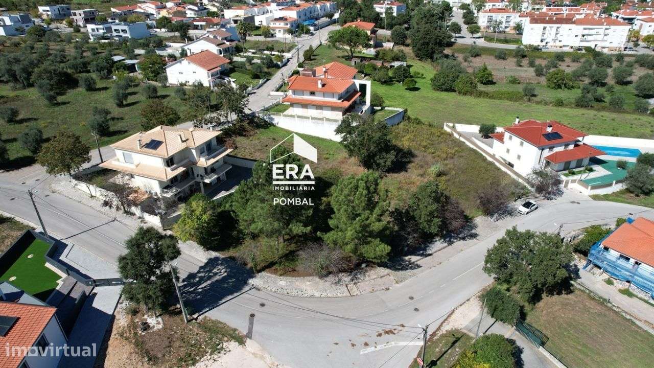 Lote para construção com área total de 587m2 - Grande imagem: 2/22