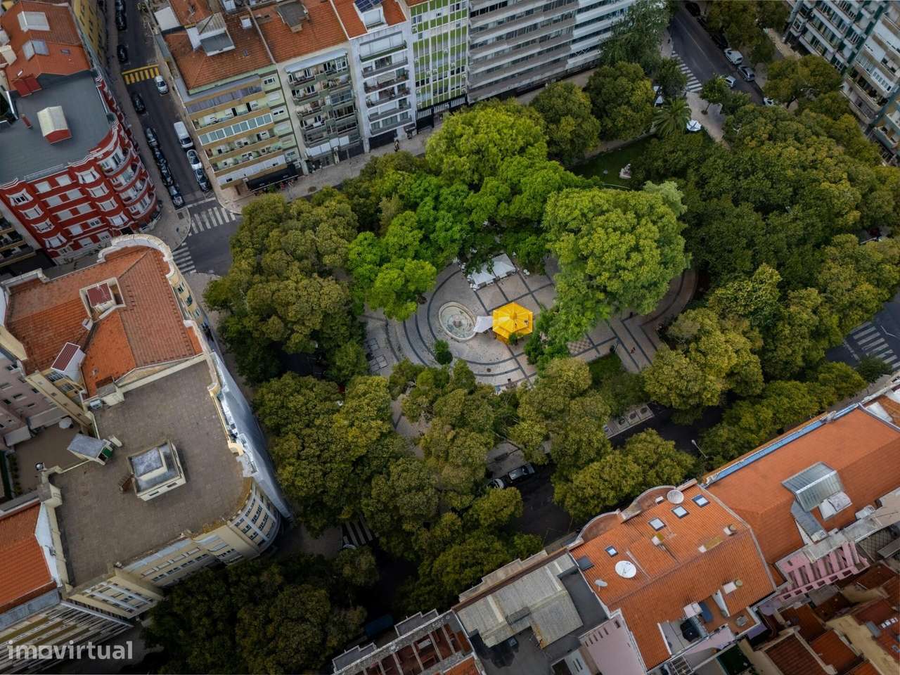 T4 com 192 m2 na Estefânia-29
