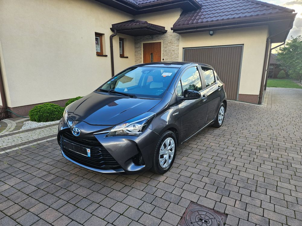 Toyota Yaris III (2011-2019) Hybrid 100 Active EU6 2015