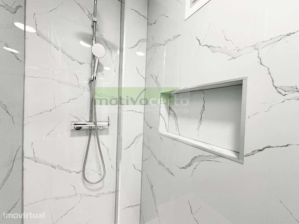 T2 Totalmente Remodelado com 2 WC na Figueirinha, Oeiras. Pronto Ha...-18