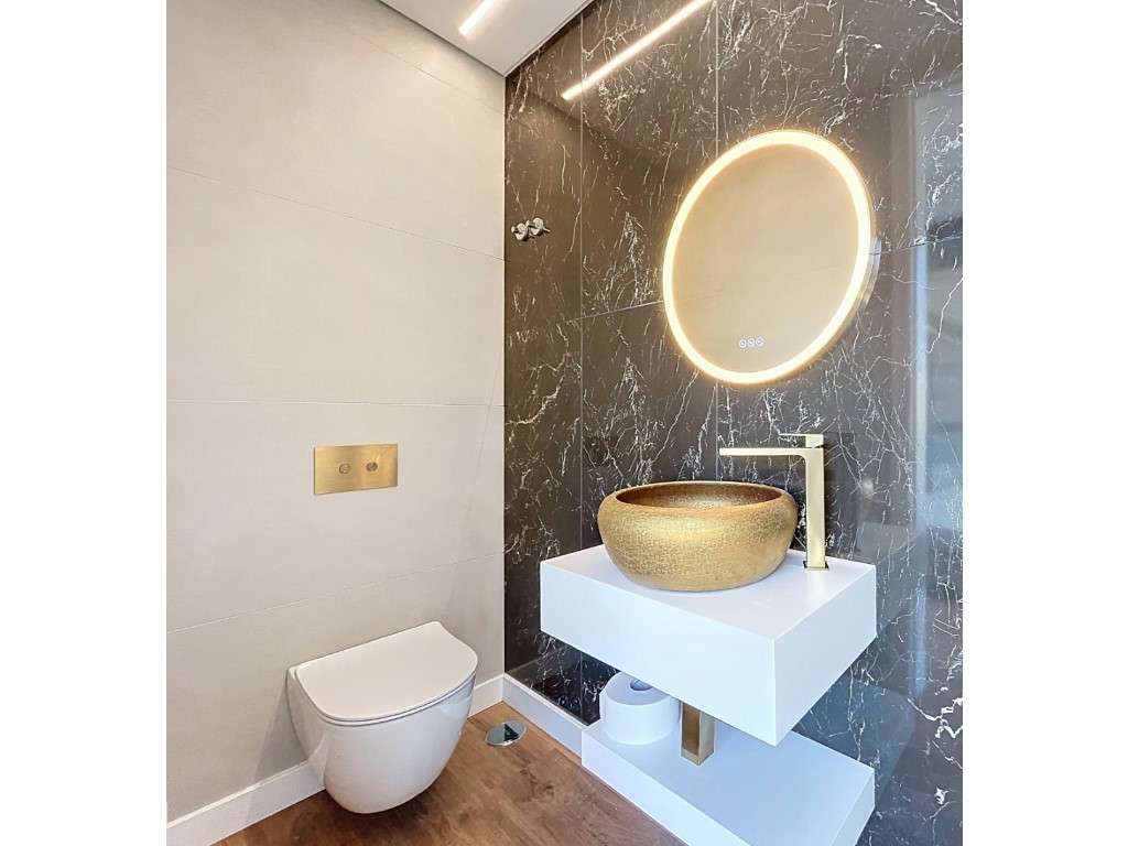 Moradia T5 na Aroeira - Charneca da Caparica.-7