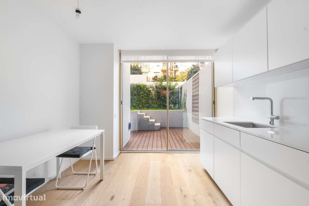 Apartamento T1 + 1 com vista, Campo Pequeno, Lisboa-10