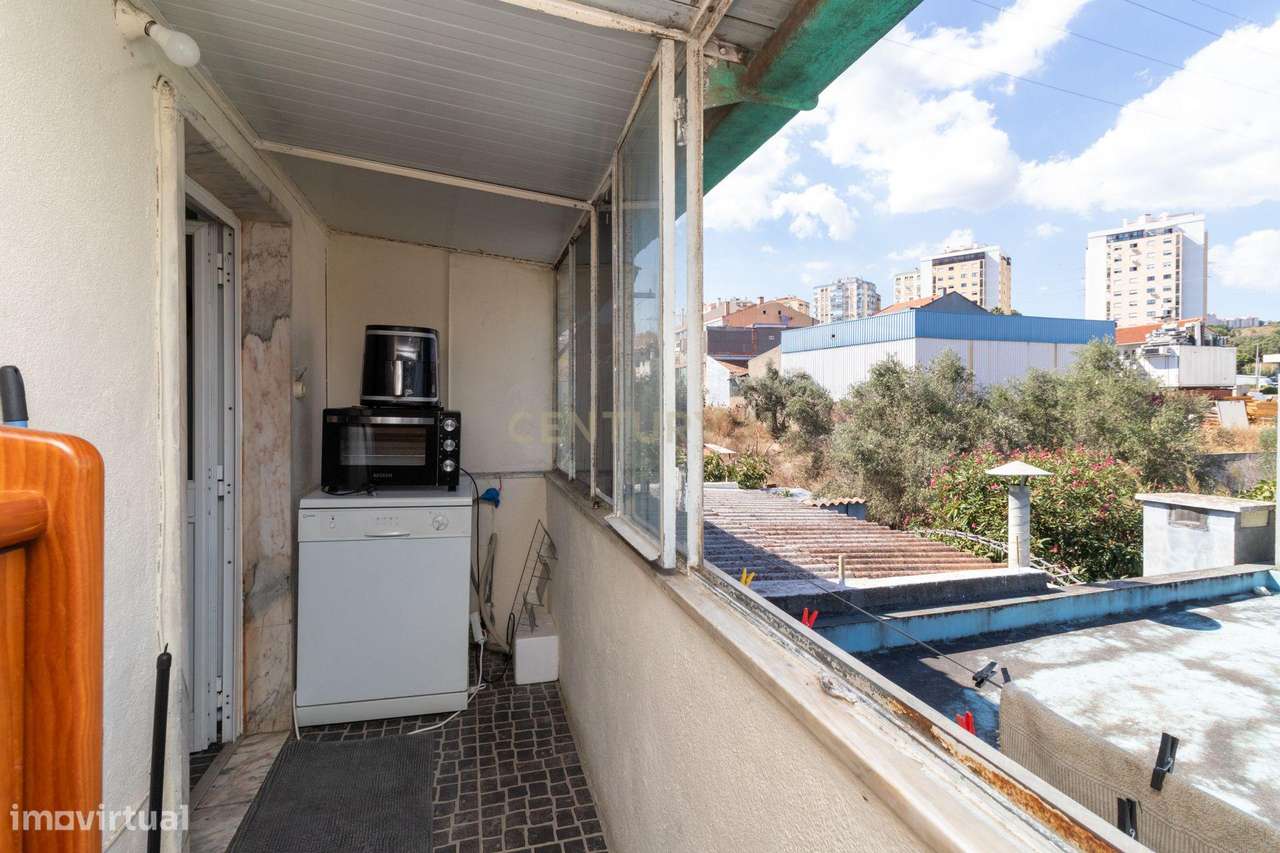 Oportunidade única de investimento em Odivelas – 50% de prédio em prop-9