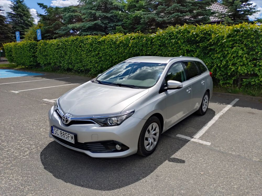 Toyota Auris II 2016