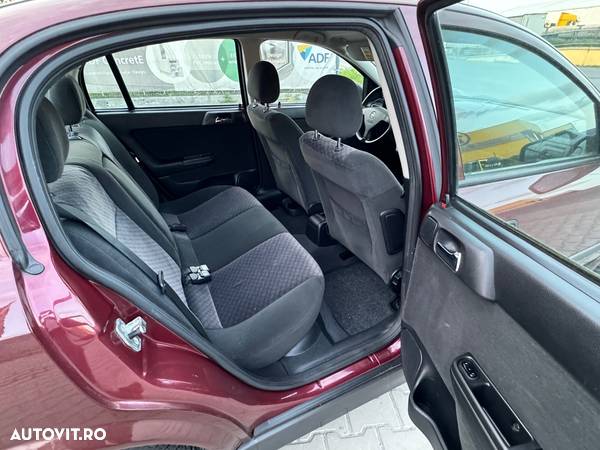 Opel Astra 1.8i Aut. Essentia - 24
