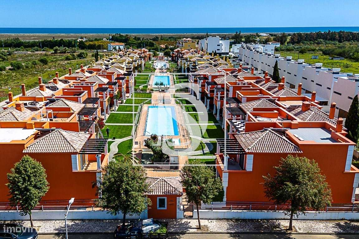 Moradia em condomínio privado com piscina - Grande imagem: 5/40