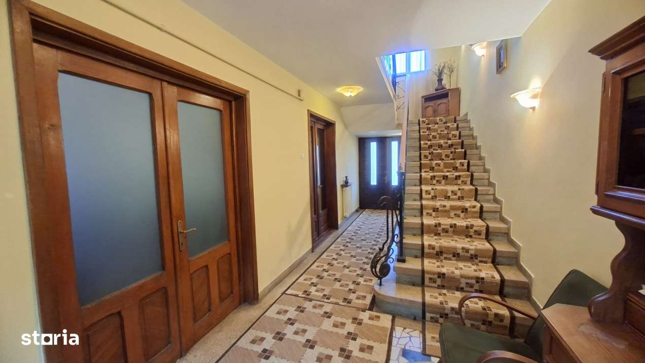 Casa Centrala de vanzare - Strada Rahovei Pitesti - Imagine principală: 4/19