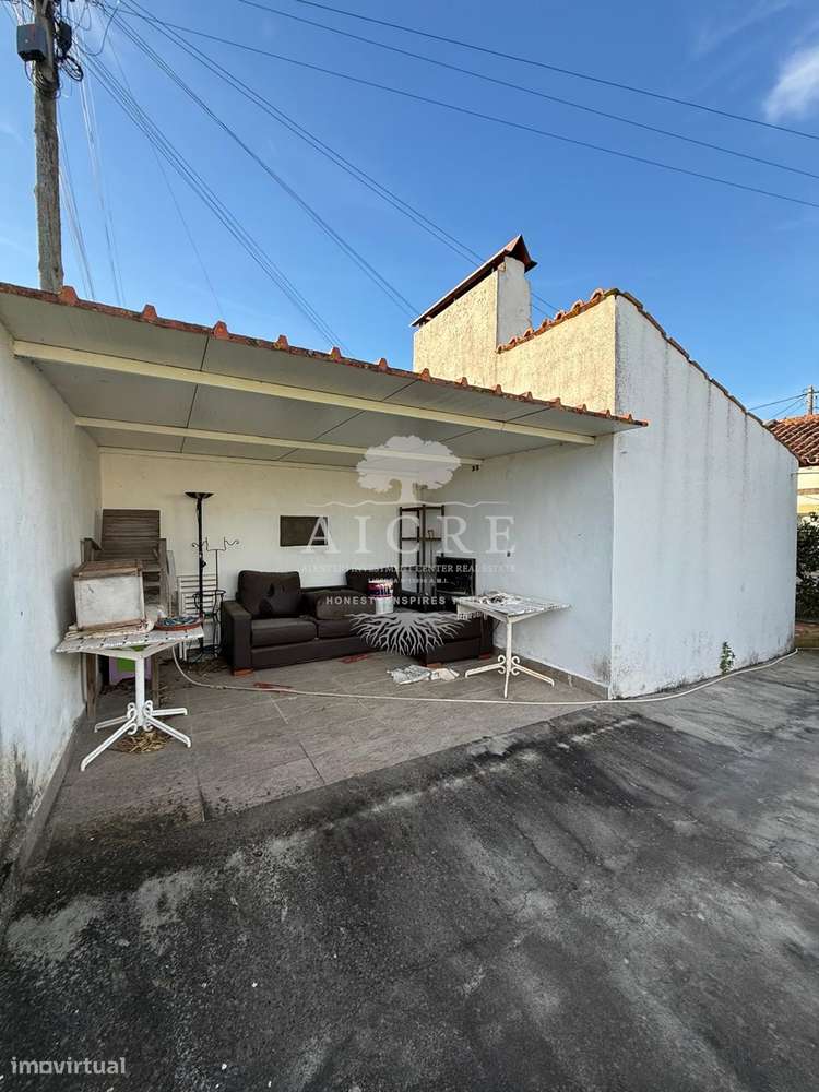 Moradia T2 Térrea com Quintal na Graça do Divor-24