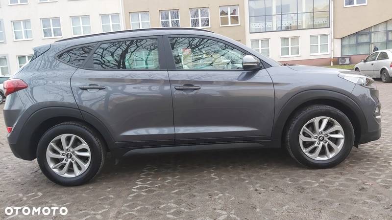 Hyundai Tucson 2.0 CRDi 4WD Automatik Advantage - 8