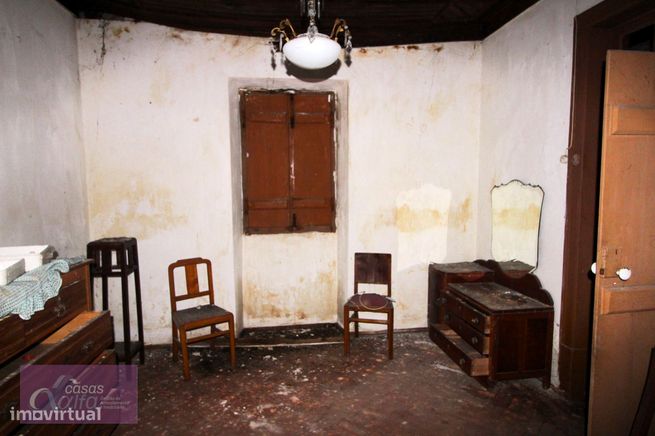Moradia para reconstruir com terreno em Coimbrão-16