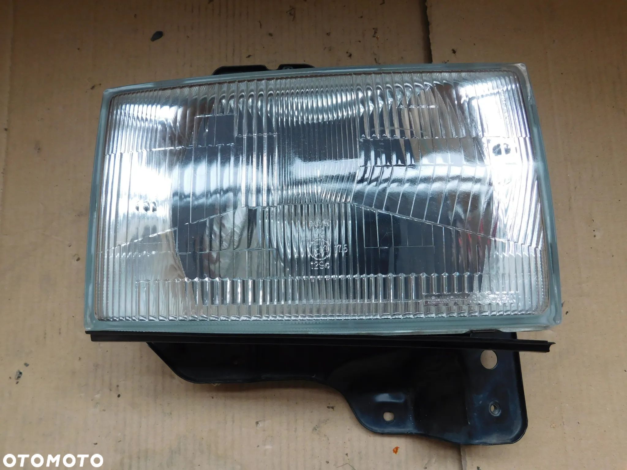 Lampa Przód Prawa ISUZU TROOPER / OPEL MONTEREY - 1