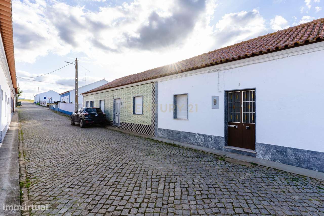 Moradia terrea em banda a 20km de Évora e a 15Km praias fluviais do Al - Grande imagem: 2/35