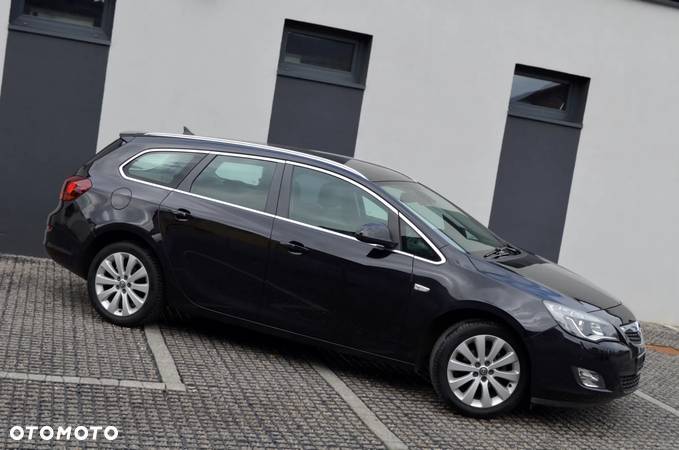 Opel Astra IV 1.4 T Cosmo S&S - 9