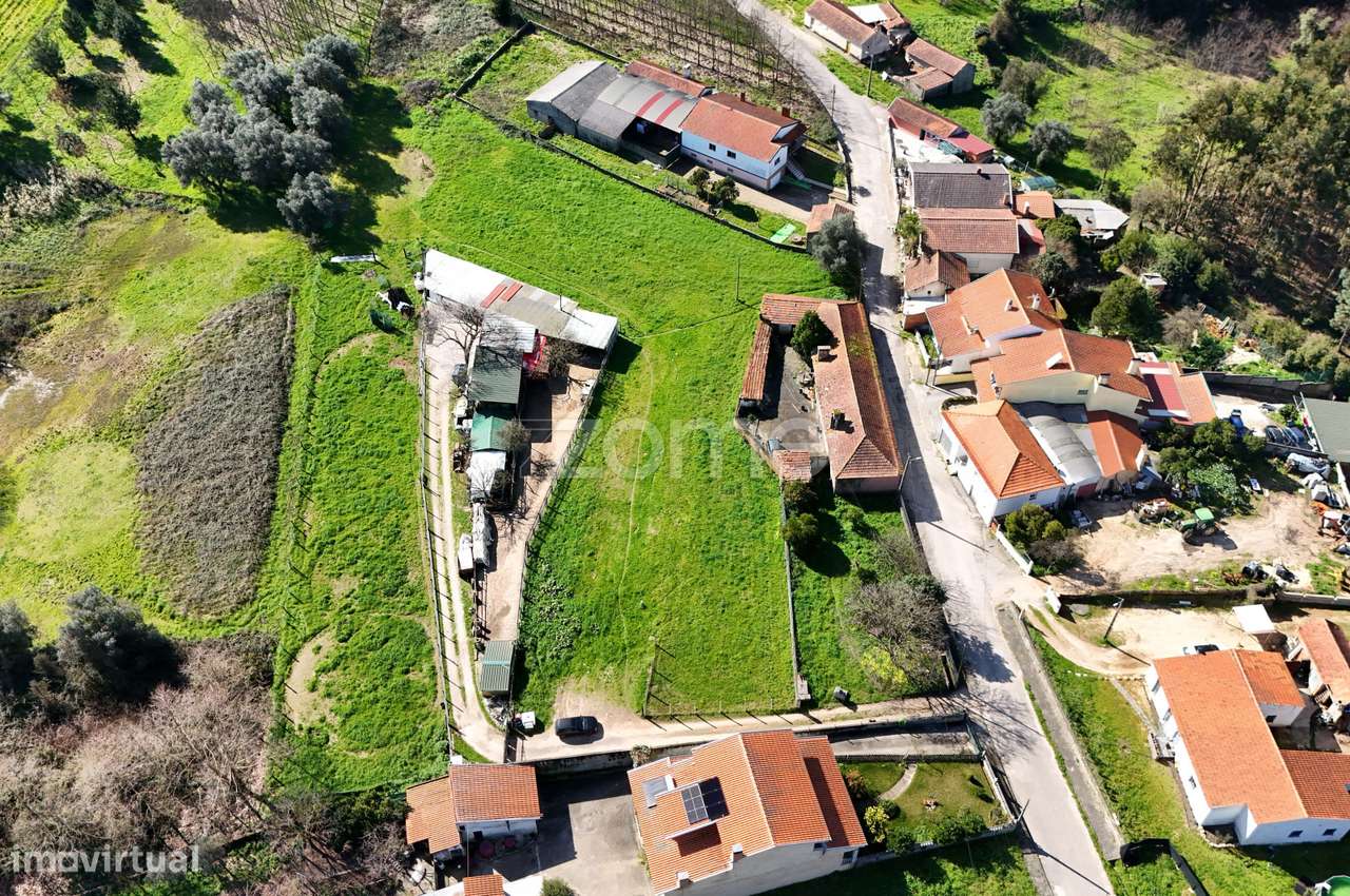 Terreno Urbanizável em Vila Verde – Excelente Localização-16