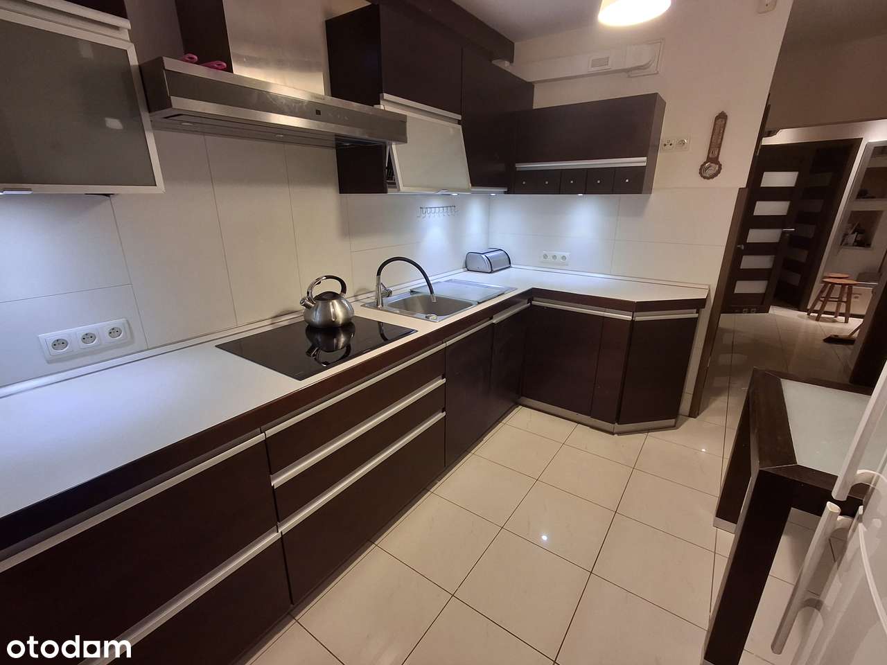 Sprzedam 3-pok w pełni wyposażone mieszkanie Os.DWUNASTKA parter klima - Pełny obrazek: 3/11