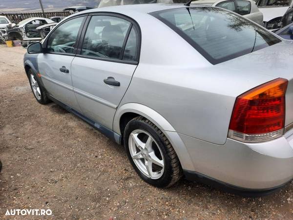 Dezmembrez Opel Vectra C - 5